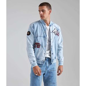 Chaquetas y chalecos 421E000